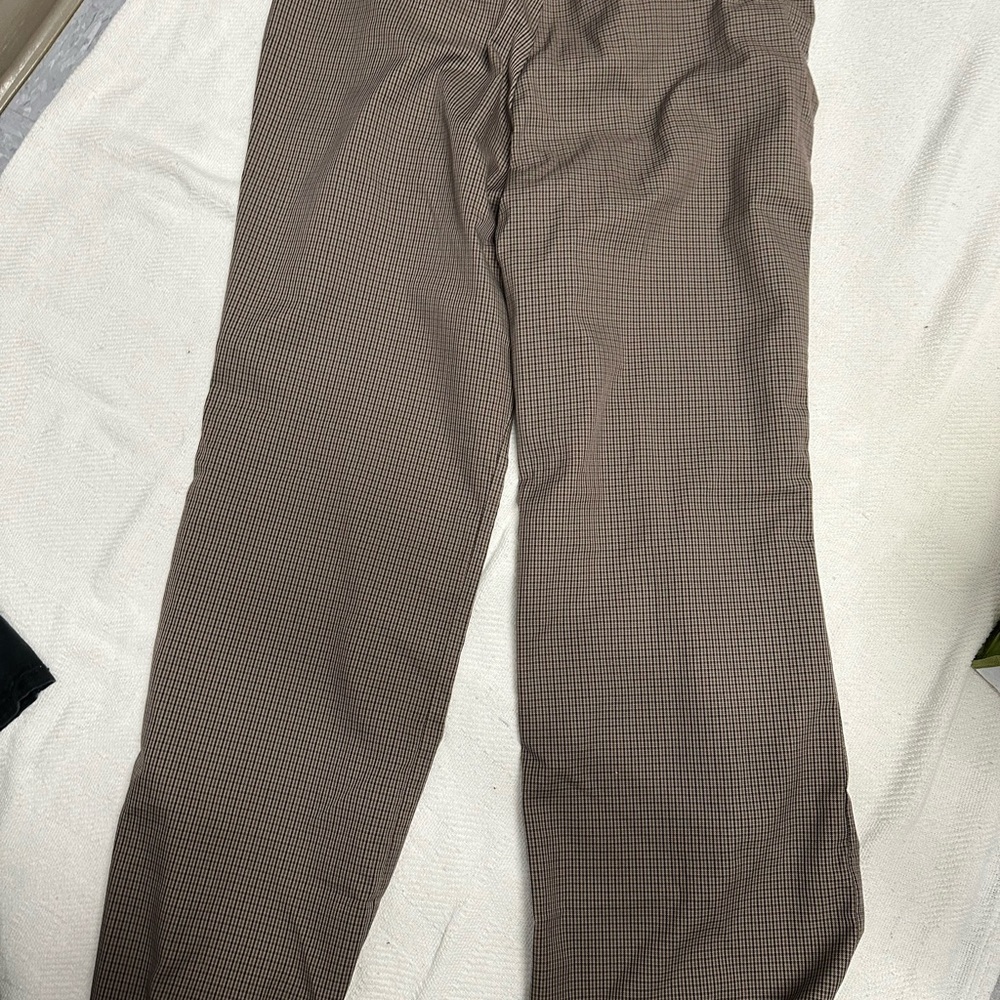 3 pairs of women’s dress or casual pants and capris - Picture 10 of 14